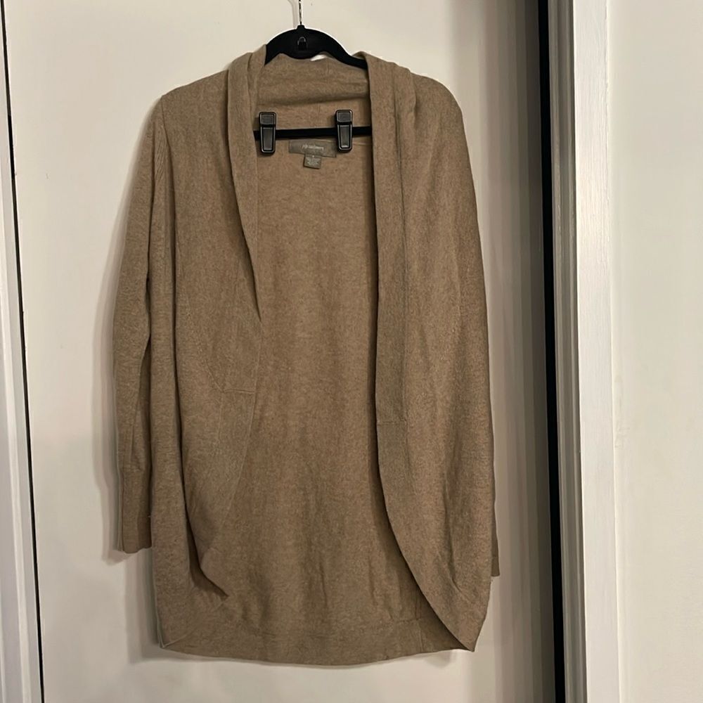 PLY Women’s 100% Cashmere Cardigan Sweater Oatmeal Small Smoke Free Home.